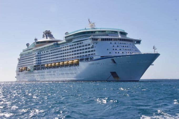 Le plus grand bateau de croisière au monde : Découvrez les spécificités impressionnantes du Symphony of the Seas